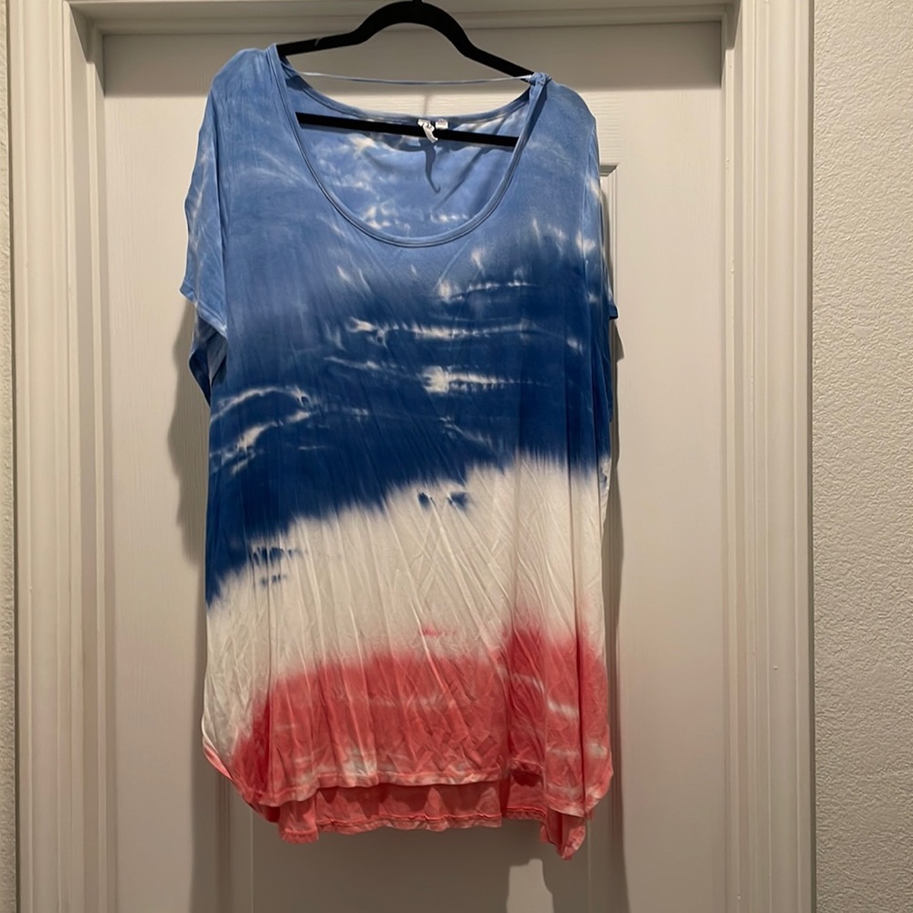 Cable and Gauge Tie Dye Top. Super lightweight and stretchy
